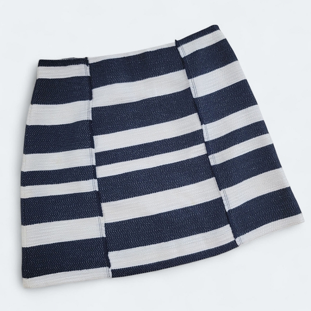 LOFT Navy and White Striped Skirt Size 6 Textured Frayed Hem Fringe Casual